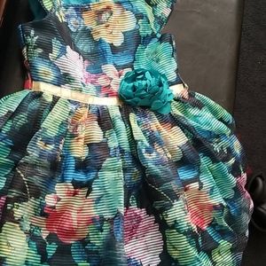 Girls dress